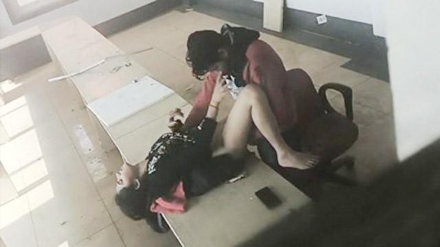 Hot Classroom Cam Sex – Couple Viral Xxx